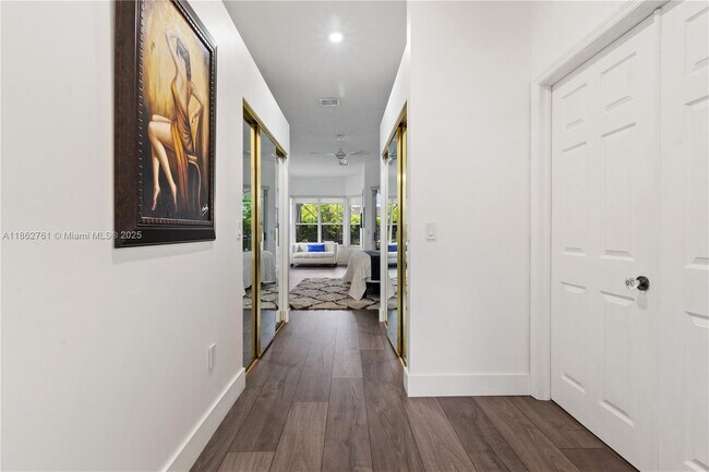 Building Photo - 1046 SW 159th Way