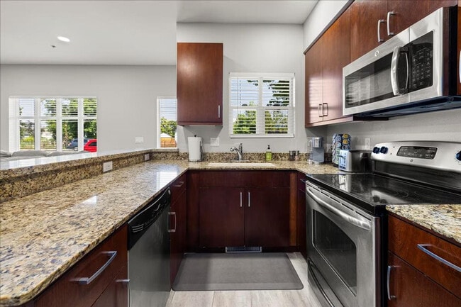 Building Photo - 502 S 15th St