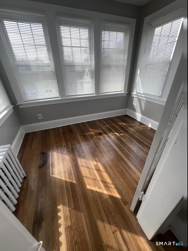 Building Photo - 624 Bishop Ave