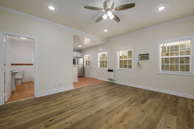 Building Photo - 1234 N Berendo St