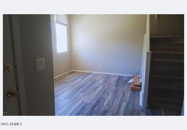 Building Photo - 1410 E Mobile Ln
