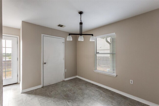Building Photo - 11812 Lima Dr