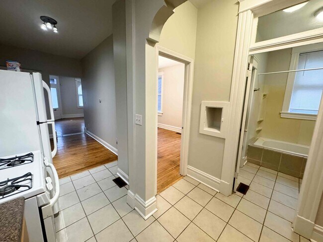 Building Photo - 3539 Giles Ave