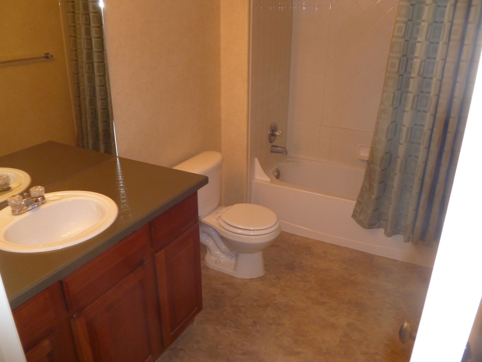 Secondary Bathroom - 3009 Rock Creek Dr
