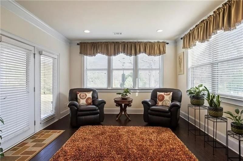 Building Photo - 1440 Dahlia Dr
