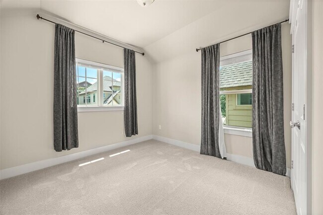 Building Photo - 13501 Metric Blvd