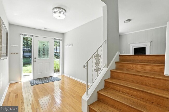 Building Photo - 9104 Hamilton Dr