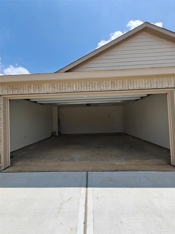 Building Photo - 22406 Birch Bud Ln