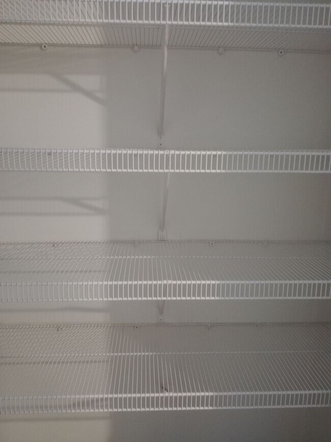 Building Photo - 210-210 Nikki Way