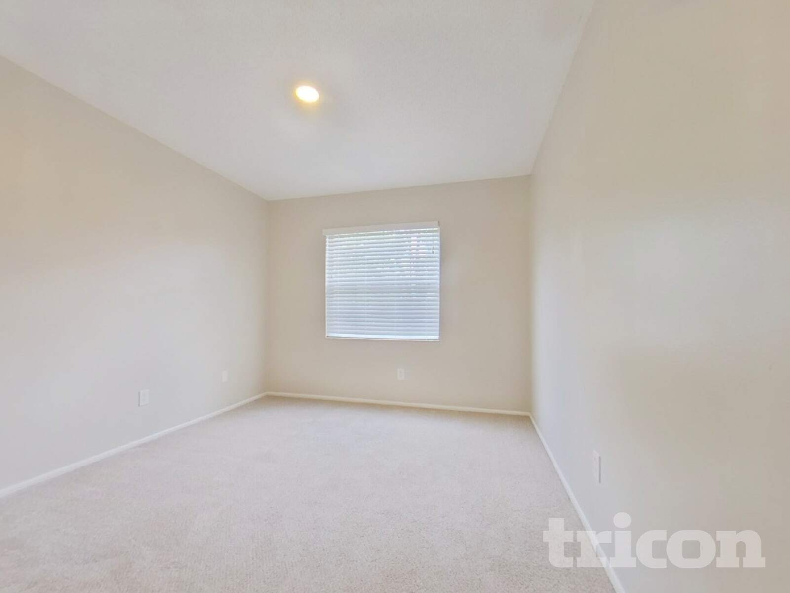 Building Photo - 1525 Guinevere Dr