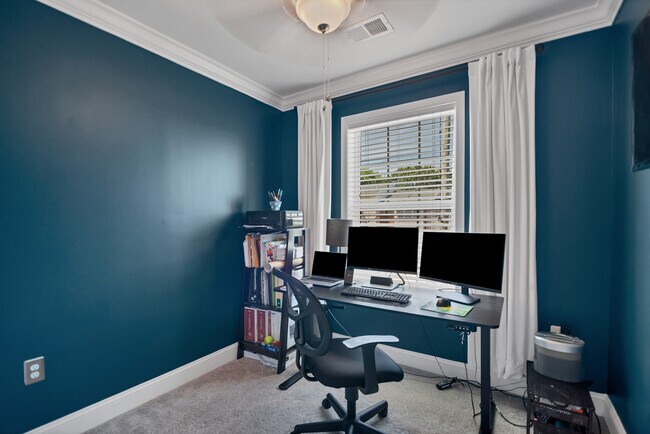 Building Photo - 5213 D St SE