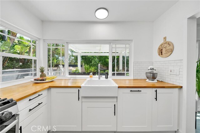 Building Photo - 24342 Olivera Dr