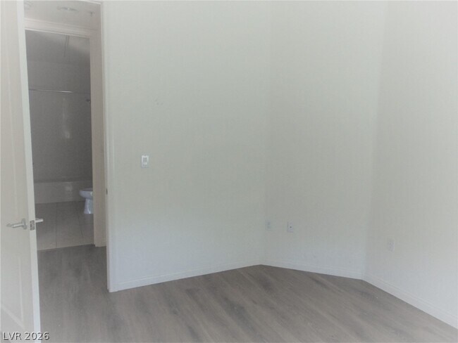 Building Photo - 44 E Serene Ave