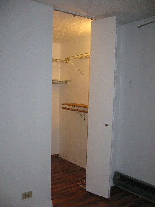 Building Photo - 1339 N Dearborn St