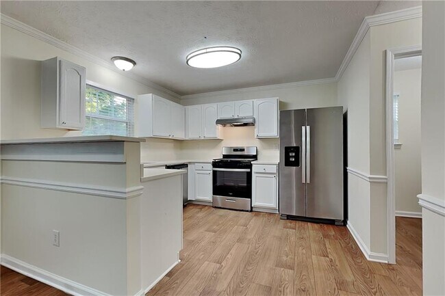 Building Photo - 1595 Stephens Pond View