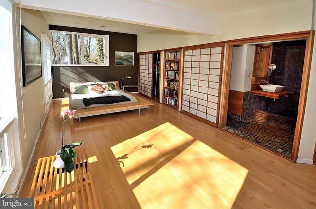 Building Photo - 2227 Glasgow Rd