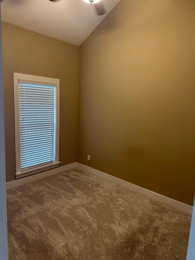 Building Photo - 141 Singapore Cir