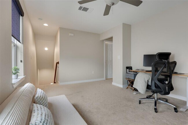 Building Photo - 5403 Dimesky Ln