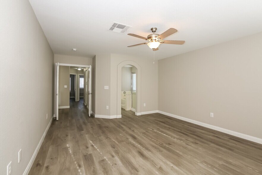 Building Photo - 1411 Dillon Ridge
