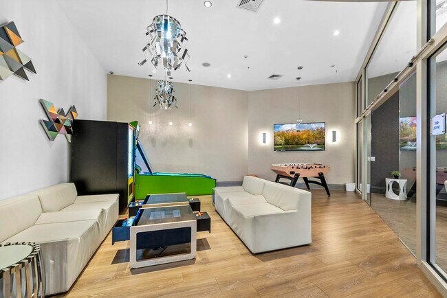 Building Photo - 302 Constitution Ave