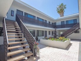 Building Photo - 1330 N Martel Ave