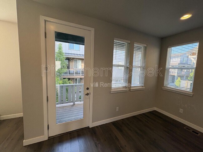 Building Photo - 2406 S Troy Ct
