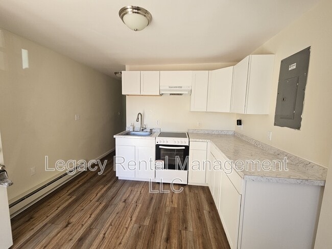 Building Photo - Rear 626 N. Church Street - 1