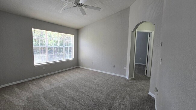 Building Photo - Crescent Place at Lake Lotus