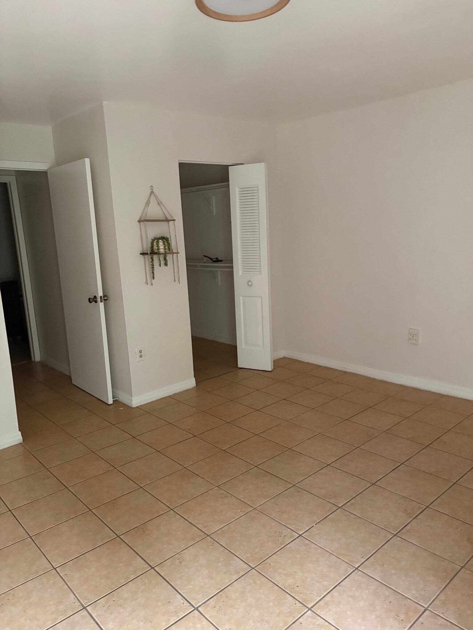Building Photo - 7101 Miami Lakes Dr