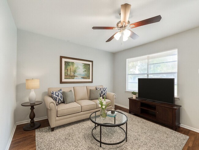 Building Photo - Coming Soon! 4 BR/1BA | Newly Renovated Single Family Home | New Upgrades & Spacious Yard|In Mesq...