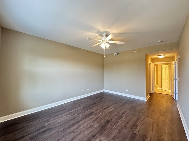 Building Photo - 2 Itasca Place