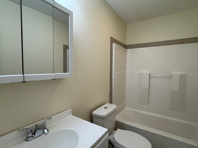 Building Photo - 1412 Whitpain Hills