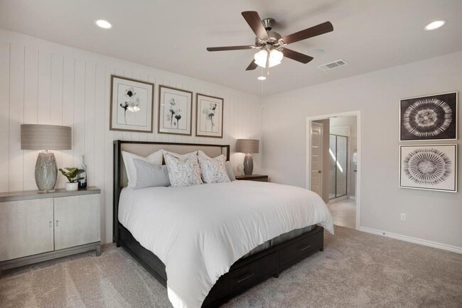 Building Photo - 32 Pacific Loon St