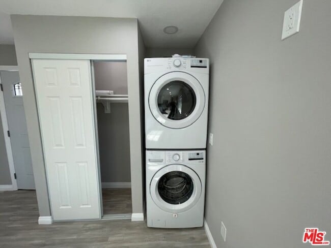 Building Photo - 2615 Elizondo Ave