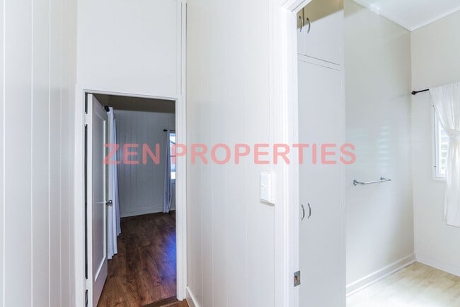 Building Photo - 3 bedroom, 2.5 bath home for rent in Lower...