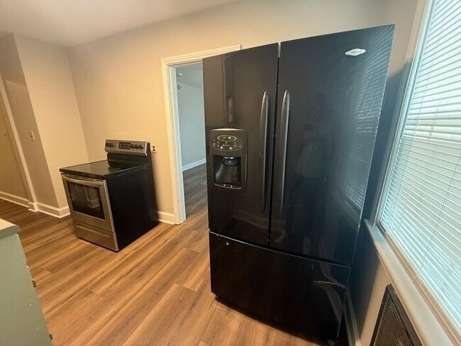 Building Photo - East Nashville Duplex Unit