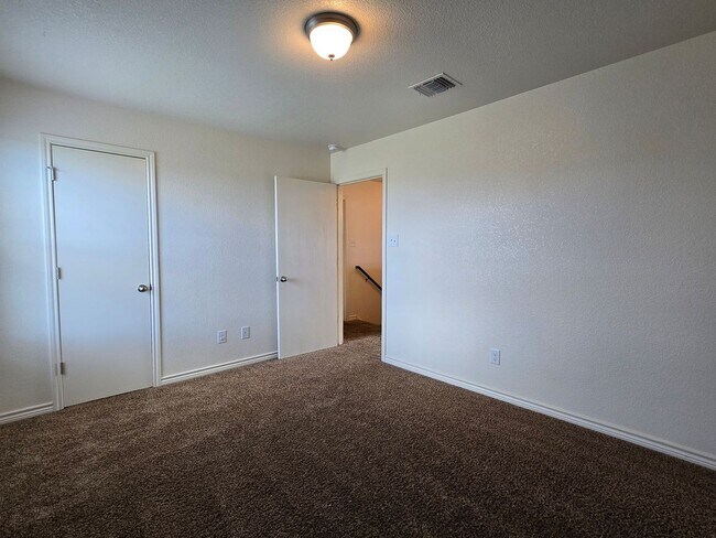 Building Photo - RENT REDUCTION & SPECIAL - AVAILABLE NOW!