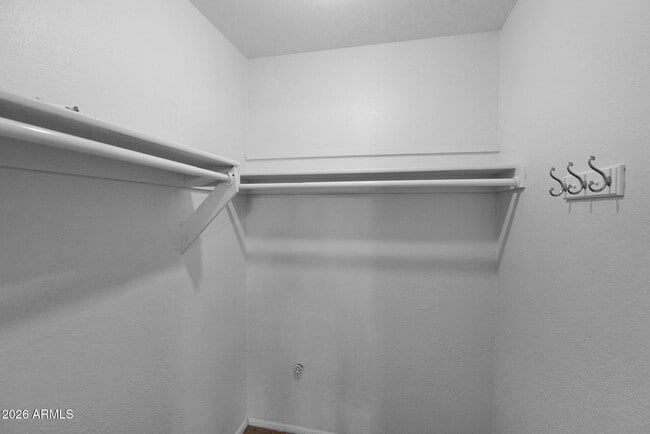 Building Photo - 1808 E Center Ln