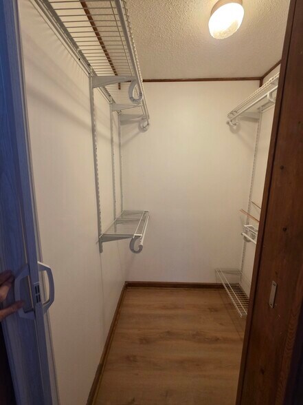 Building Photo - 209 Arrowhead Dr