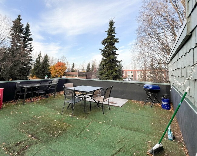 Building Photo - 3609 Rhone Cir