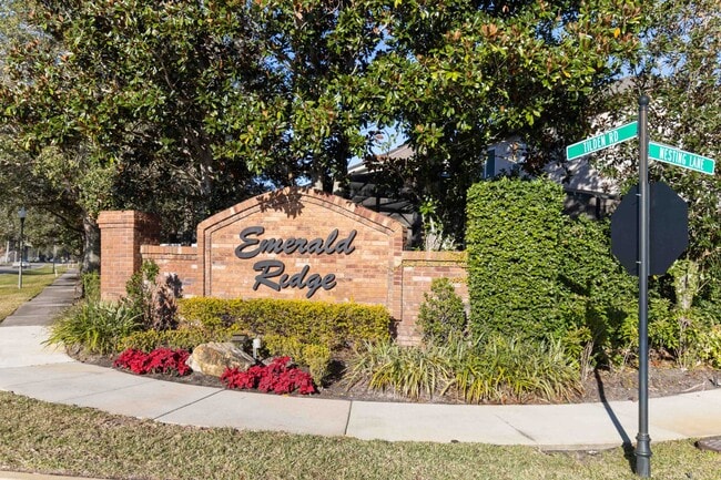 Building Photo - 1755 Delafield Dr