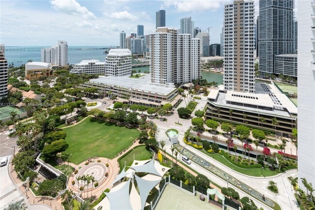 Building Photo - 888 Brickell Key Dr