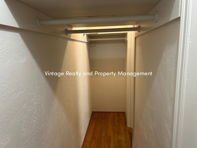 Building Photo - First Time On The Rental Market! Single St...