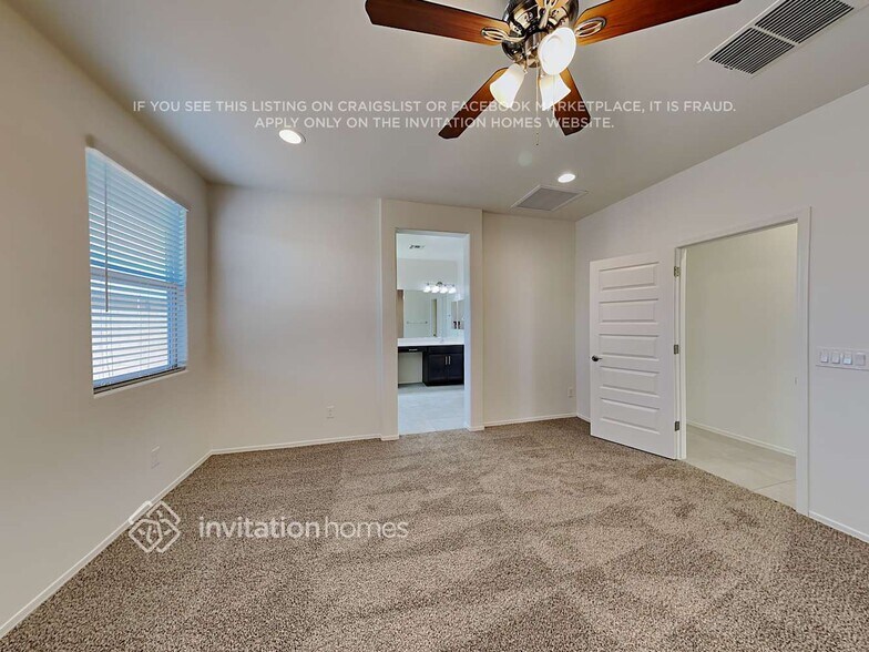 Building Photo - 18158 W Fulton St