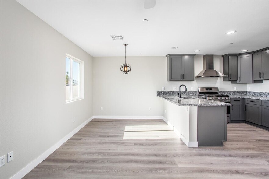 Building Photo - 66079 Cahuilla Ave