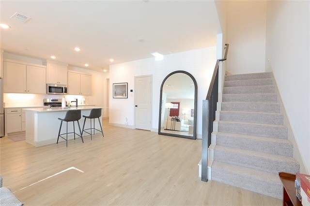 Building Photo - 8523 Mint Mews