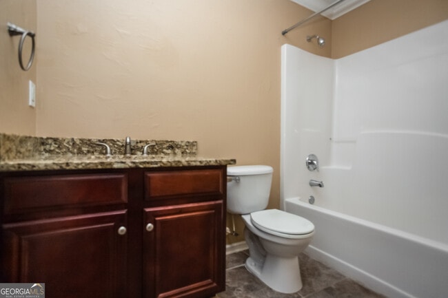 Building Photo - 6237 Selborn Dr SW