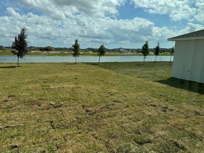 Building Photo - 10856 NW Everbreeze Dr