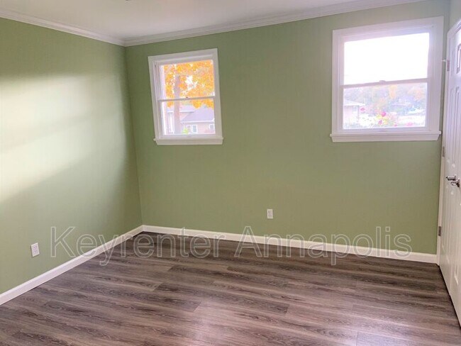 Building Photo - 840 Valentine View