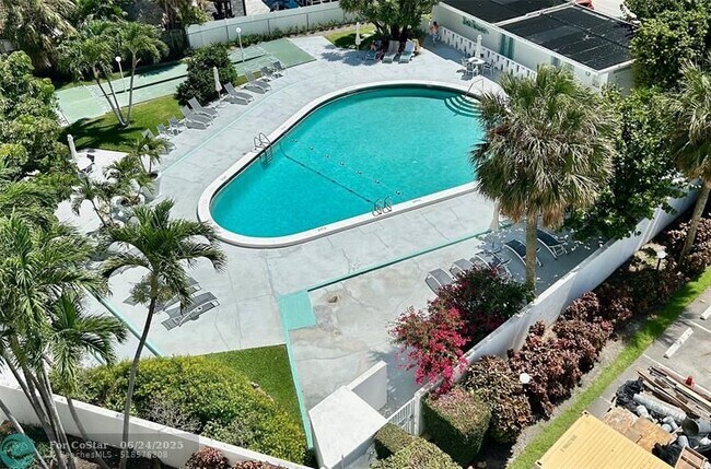 Building Photo - 2840 N Ocean Blvd